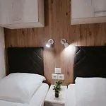 Mobile Amelie - Oaza Mira Feriehus *