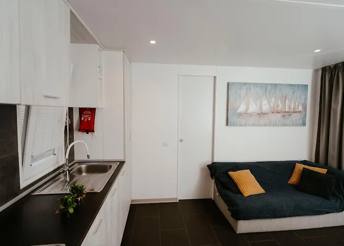 Mobile Amelie - Oaza Mira 別荘 *